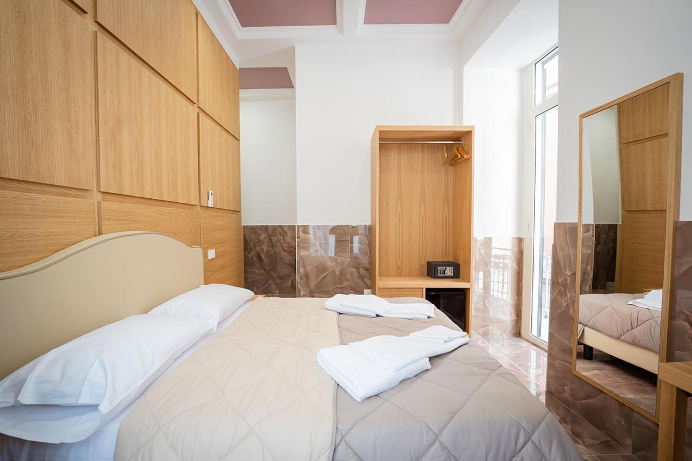 מלון נאפולי Pc Boutique H, Sea View By Clapa Group מראה חיצוני תמונה